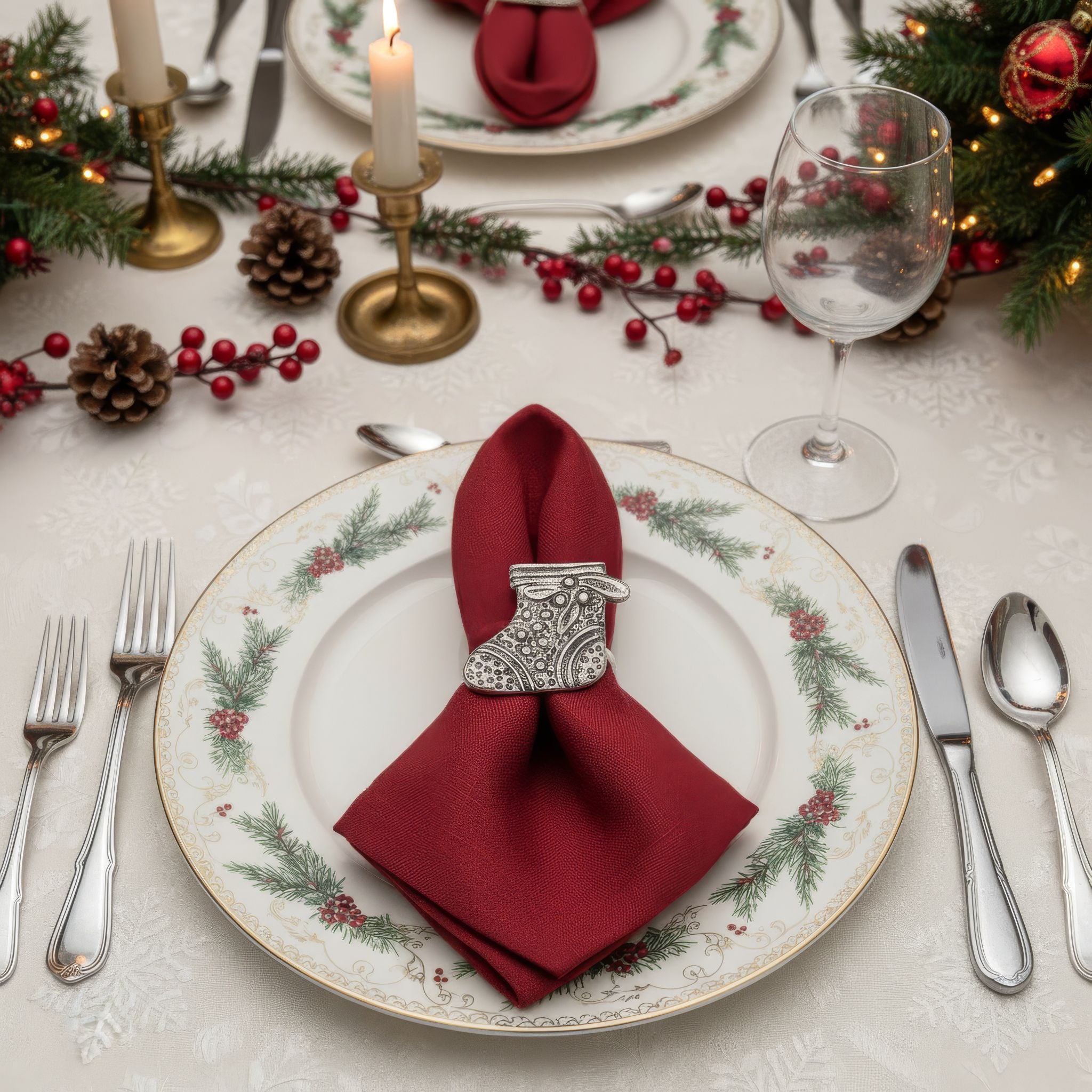 Antique Silver Christmas Stocking Napkin Rings – Decorative Metal Table Setting (Set of 4)