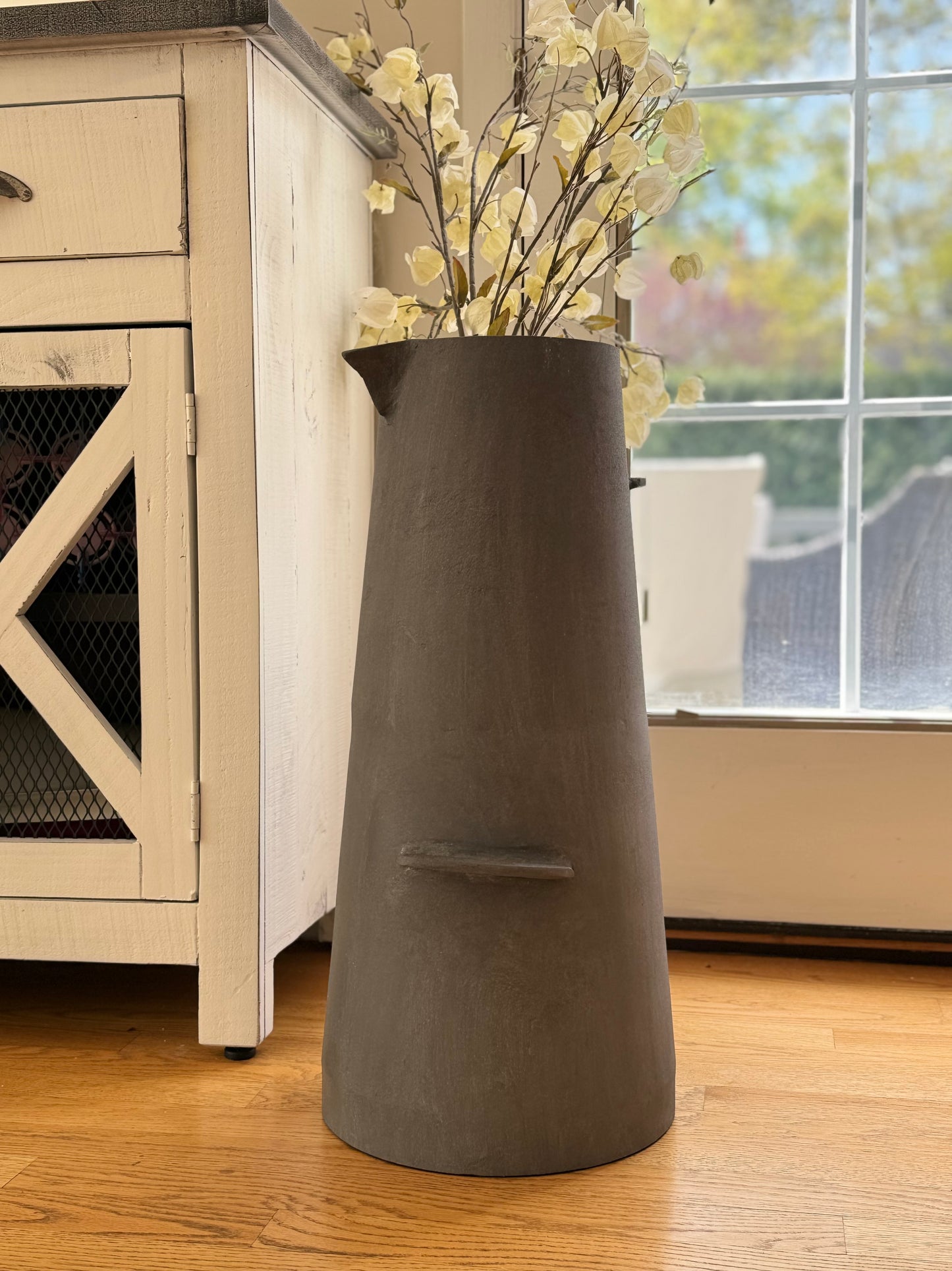 Wholesale Floor Vase Tall Vase Unique Vase Modern Farmhouse Vase for Fresh or Dried Flowers Decor Gift Home Porch Decor Indoor & Outdoor Pitcher Vase (Copy)