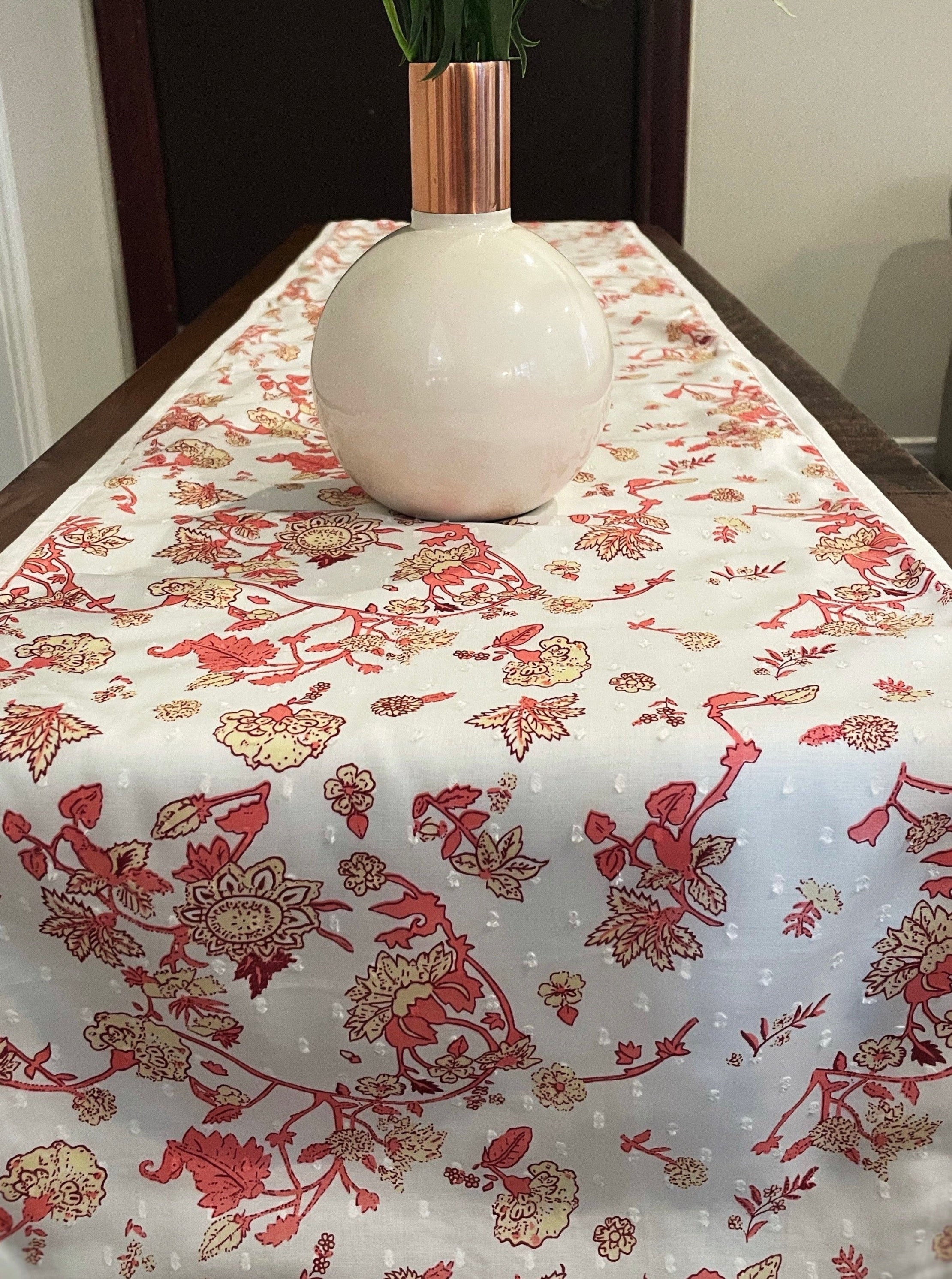 Rosalya Printed Tablecloth