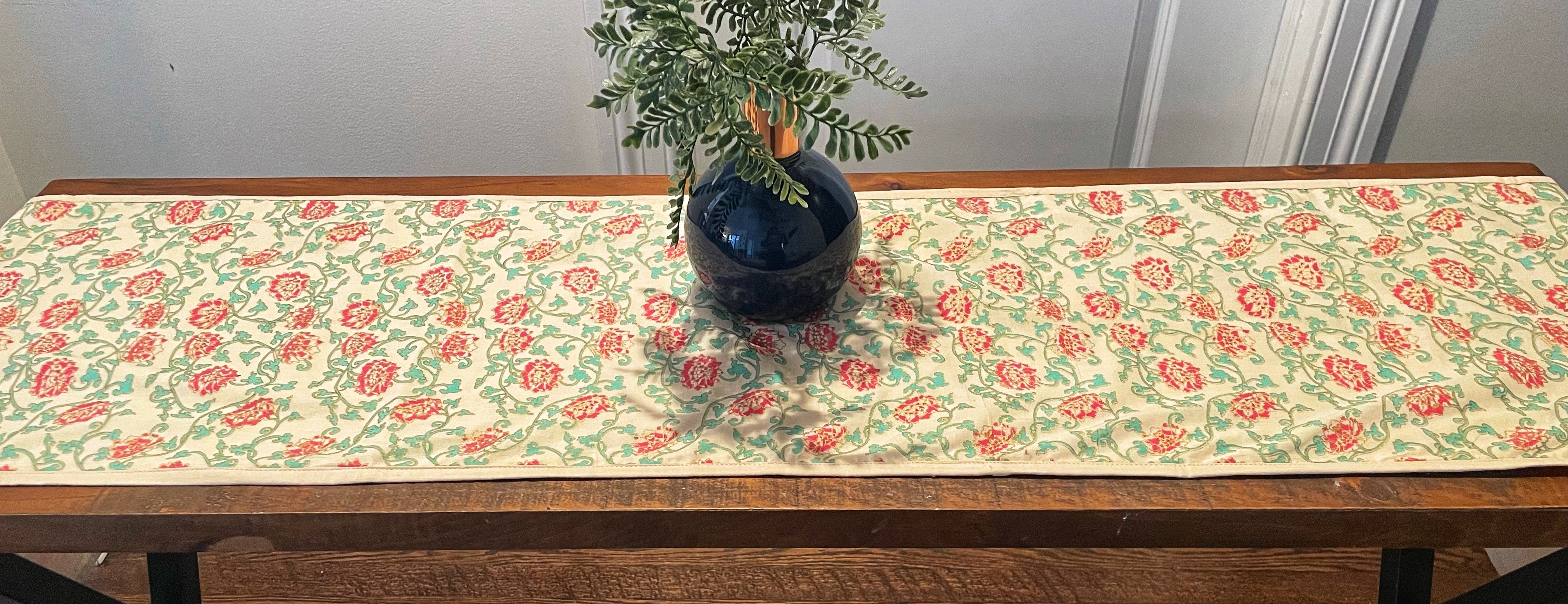 Aster Table Runner