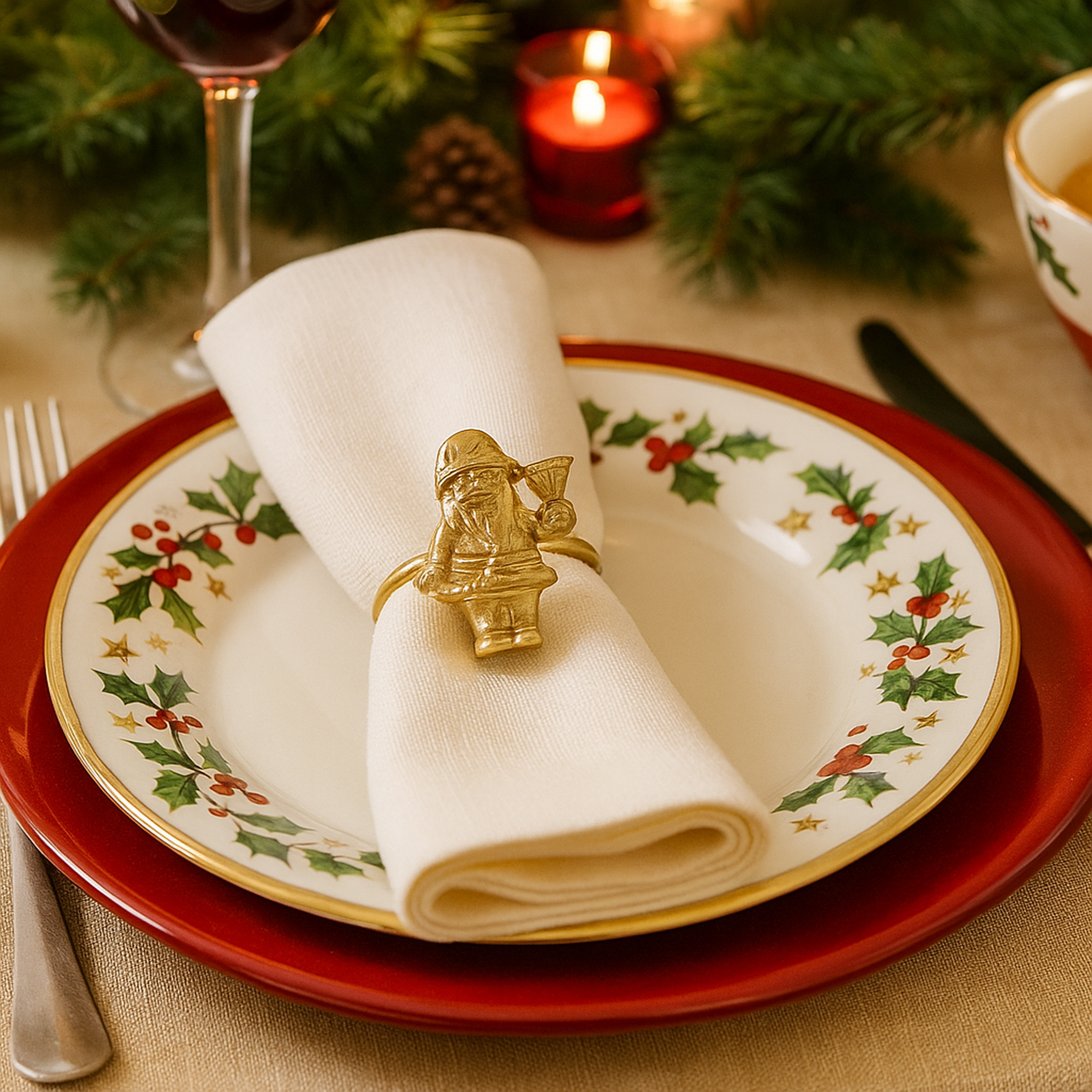 Gold Santa Napkin Rings – Elegant Metal Table Decoration (Set of 4)