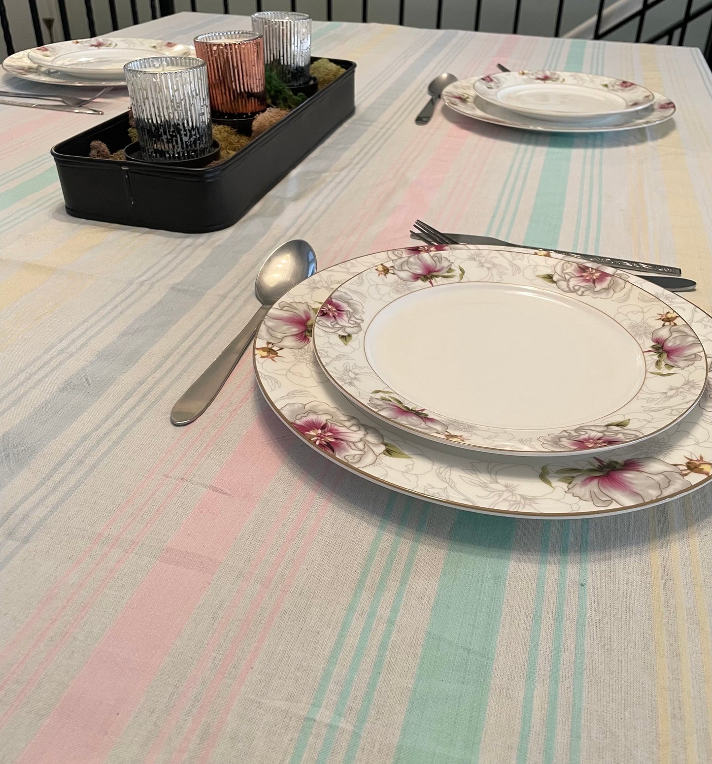 Peony Seersucker Tablecloth