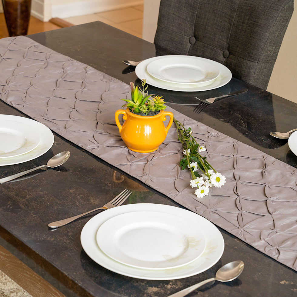 Amara Table Runner